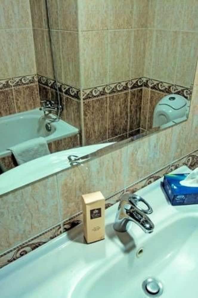 Eden Airport Hotell El Kerma Eksteriør bilde